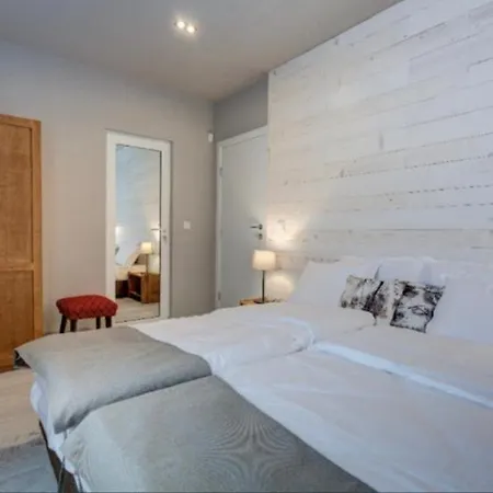 Guest house Snowflake Chalet *